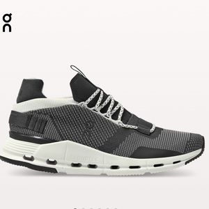 On Cloudnova Women’s Sneakers - Size 9, Black/White